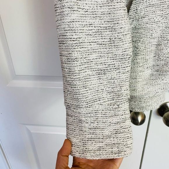 LIVI Cowl-Neck Textured Top, Drawstring bottom, Pockets, stretch, size 22-24 - Picture 9 of 15